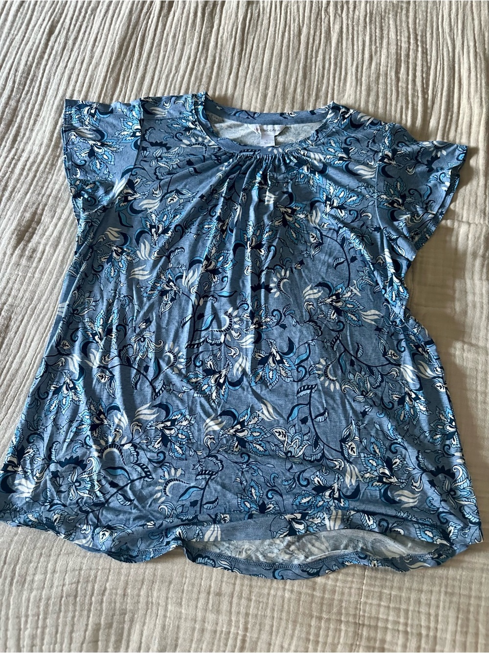 Floral blue Liz Claiborne top Large